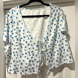 Crop T-Shirt With Floral Print And Bow-Knot Detail